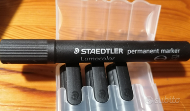 Set 4 pennarelli Staedtler Lumocolor neri