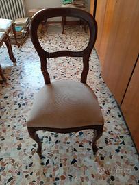 4 sedie classiche imbottite prezzo € 20cadauna