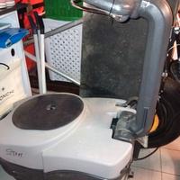 Lavapavimenti a batteria