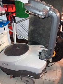 Lavapavimenti a batteria