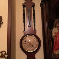 Orologio da parete vintage in legno con termometro