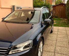 VW PASSAT VARIANT HIGHLINE 2.0 tdi anno 2011