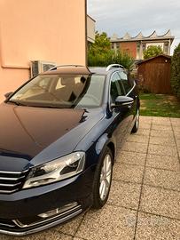 VW PASSAT VARIANT HIGHLINE 2.0 tdi anno 2011