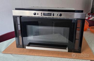 Forno a microonde / vapore da incasso Whirlpool