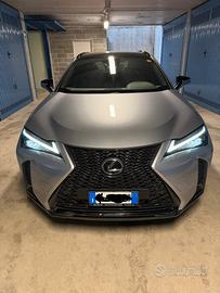 LEXUS UX Hybrid Design