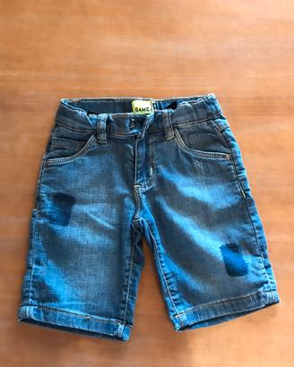 Jeans corti da bambino
