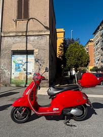 Piaggio Vespa GTS 300
