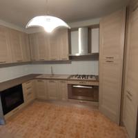 Cucina pari al nuovo