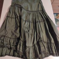 Gonna larga verde  marca Loops