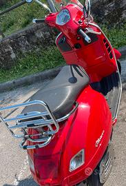 Vespa Gts 250