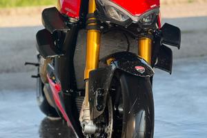 Ducati streetfighter v4s
