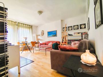 Trento, via dei Muredei, luminoso appartamento con