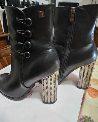stivaletti Laura biagiotti nero 38