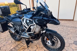 BMW R 1250 GS Adventure TRIPLE BLACK