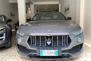 Maserati Levante V6 Diesel 275 CV AWD Granlusso