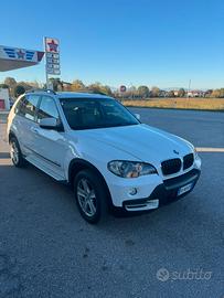 BMW x5 ano 2010 km 239000