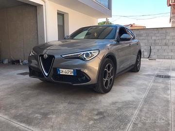 Alfa Romeo Stelvio 2.2 Turbodiesel 210 CV AT8 Q4 E
