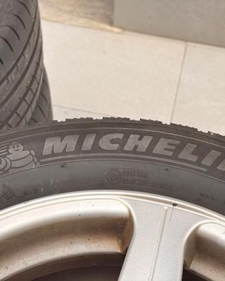 4 route e copricerchi MICHELIN misura 215/55 R16