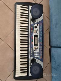 Pianola yamaha psr-260