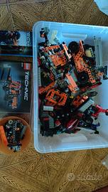 Lotto misto LEGO Technich e altro.