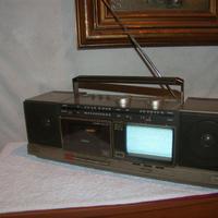 Boombox TV RADIO BSR TVCR 4500 !