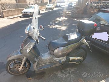 Aprilia Scarabeo 500 light 
