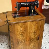 Macchina da cucire Singer Vintage con mobile