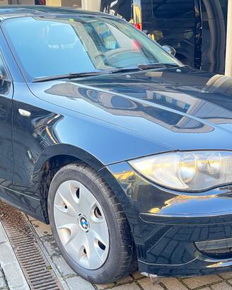 BMW 118d CAT 5 PORTE FUTURA - CAMBIO AUTOMATICO - 
