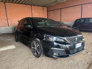 Peugeot 308 BENZINA TURBO 225CV GT POCO INCIDENTAT