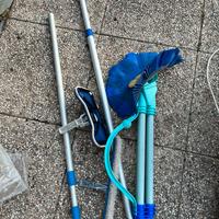 oggetti per pulizia piscina + tubazioni