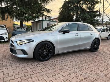 Mercedes-benz A 180 d Automatic Edition1 NAVIGA CR