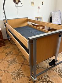 Letto sanitario motorizzato