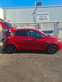 Lancia ypsilon ibrida