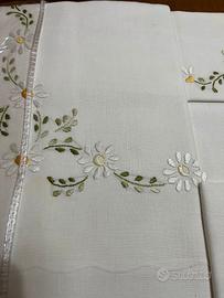lenzuola di Lino ricamate a mano