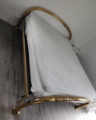 Letto matrimoniale