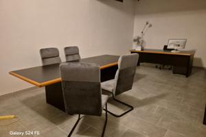 Locale diviso in stanze zona Quartello