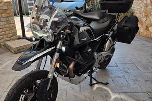 Moto guzzi v85 tt guardia d'onore 