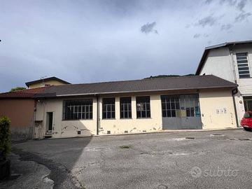 Immobile di 200 m² con 1 locale a Canzo