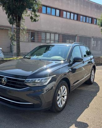 VOLKSWAGEN Tiguan 2.0 TDI 150 CV SCR DSG Life