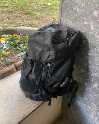 Zaino trekking MT100 50L nero