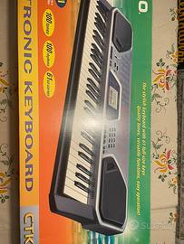 Pianola CASIO CTK 481 con Custodia