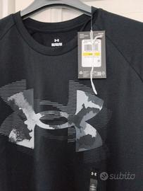 T-shirt under armour