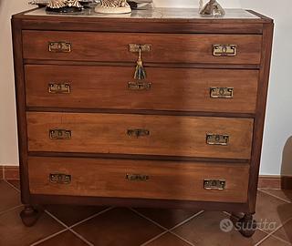 Comò antico restaurato