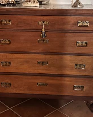 Comò antico restaurato