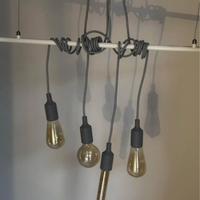 Lampadario industrial bianco e grigio