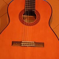 YAMAHA Chitarra C40 Standard di Riferimento