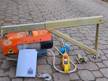 Sollevatore elettrico