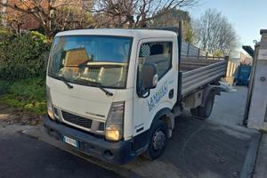 2015 Nissan nt400 cabstar
