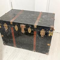 Baule forziere antico nero legno metallo