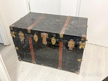Baule forziere antico nero legno metallo